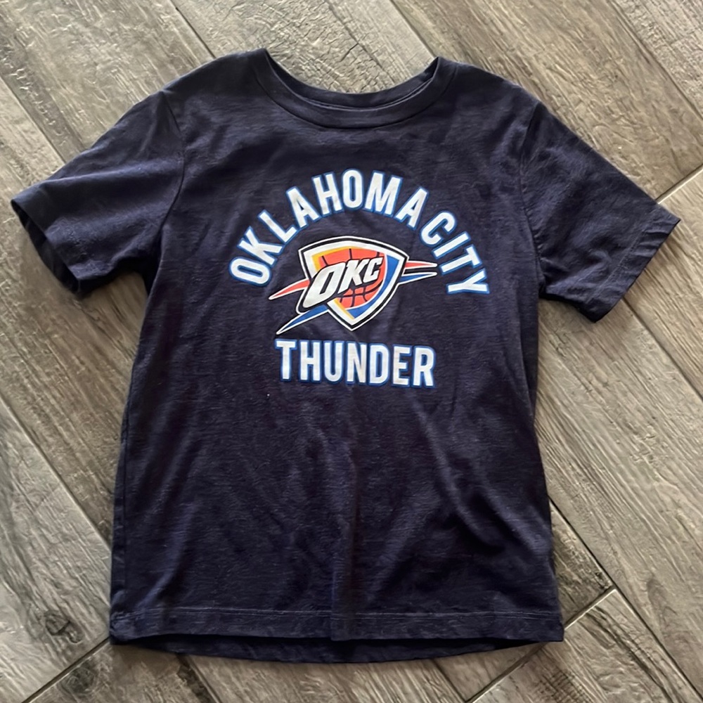 EUC NBA Oklahoma City Thunder t shirt, sz 6/7